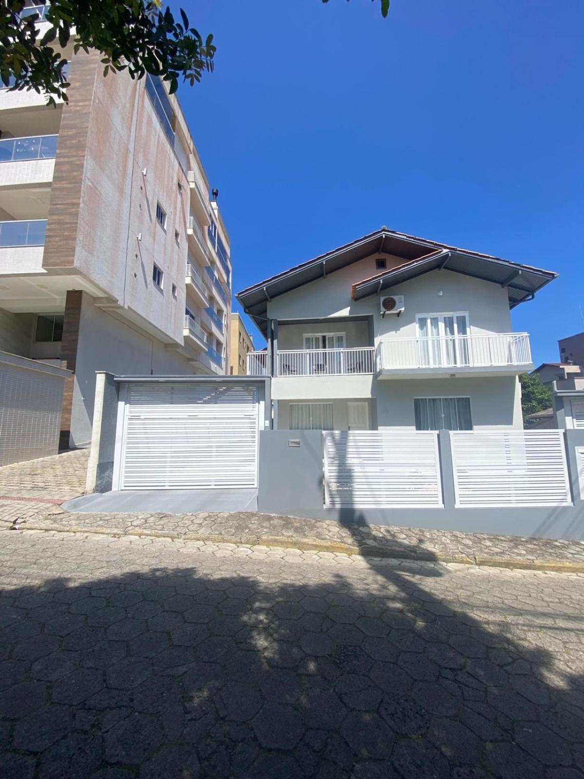 Casa Ampla no Centro, Piso Térreo ou Superior Bombinhas Exterior foto